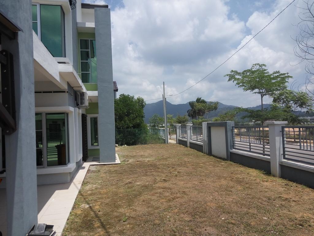 Impianacasa Kluang Homestay Dış mekan fotoğraf